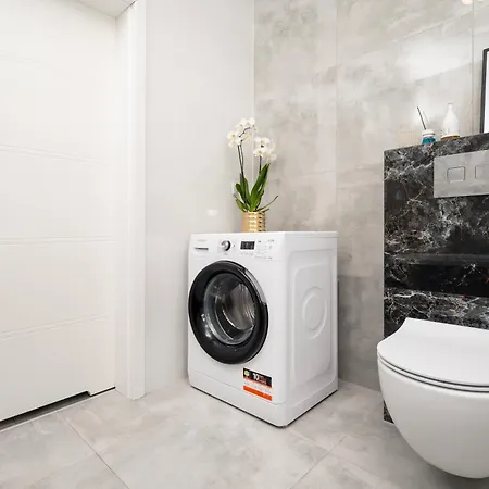 Grand I Premium 3-Room Apart With Parking I 2 Bathrooms I Terrace Łódź