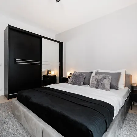 Grand I Premium 3-Room Apart With Parking I 2 Bathrooms I Terrace