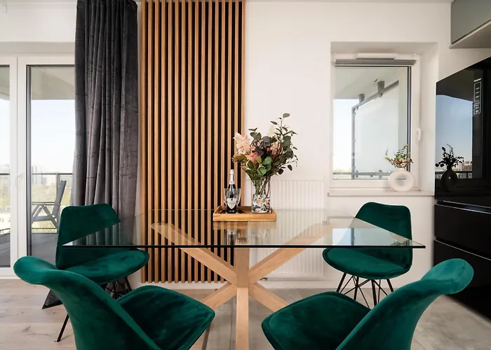 Kopcinskiego - Z Parkingiem I Dwoma Lazienkami *