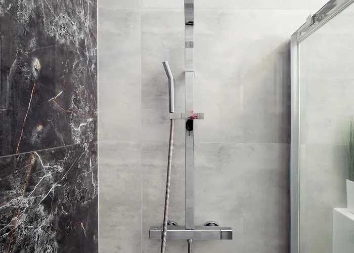 Kopcinskiego - Z Parkingiem I Dwoma Lazienkami شقة