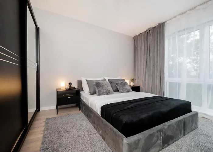 Lejlighed Kopcinskiego - Z Parkingiem I Dwoma Lazienkami