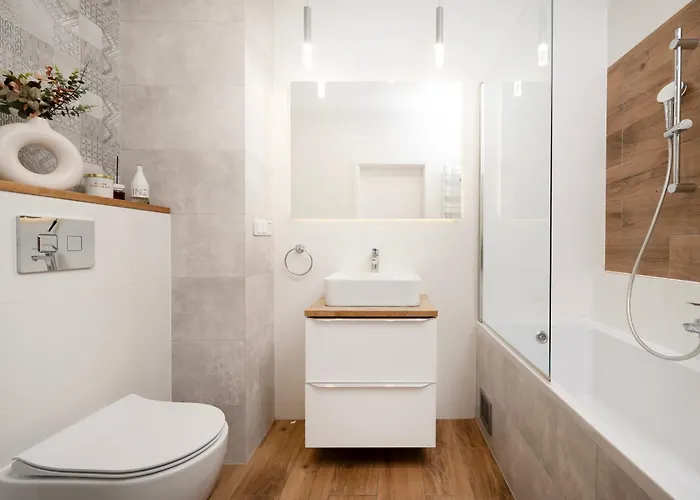 Kopcinskiego - Z Parkingiem I Dwoma Lazienkami Łódź