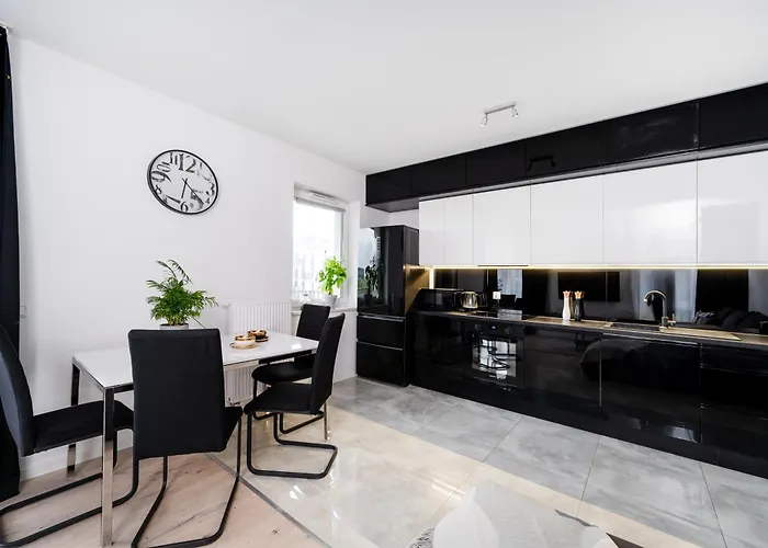 Kopcinskiego - Z Parkingiem I Dwoma Lazienkami Lejlighed