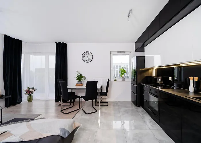 Kopcinskiego - Z Parkingiem I Dwoma Lazienkami